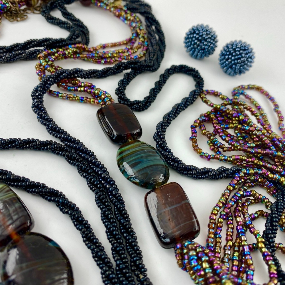 Vintage Peacock Carnival Glass Black Seed Bead Necklace Lot Clip on Earrings. - Picture 2 of 6